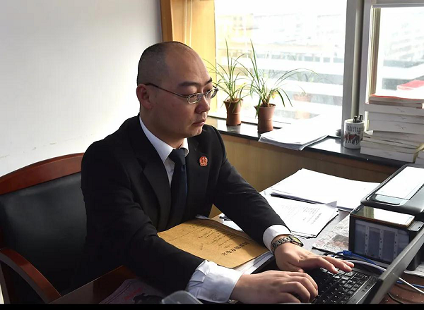 临沂"十佳法官"王小木:勤勉励志创佳绩