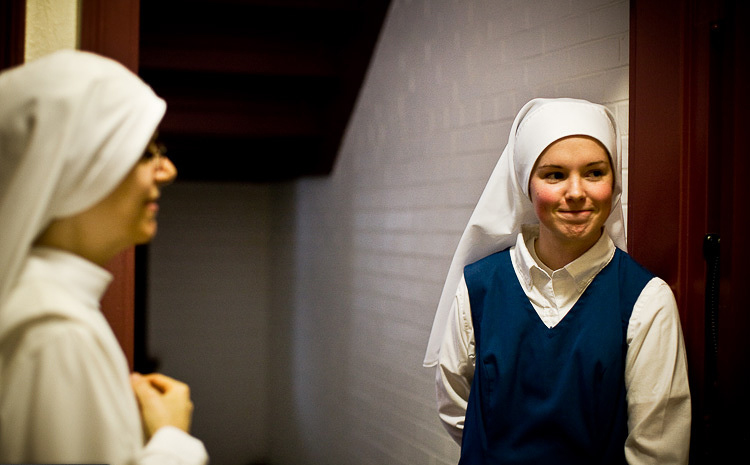 女摄影师修道院 揭秘修女真实生活 (组图)