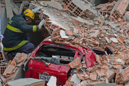 巴西一大楼倒塌致6人死20人伤18人失踪