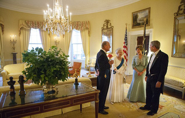 白宫摄影师出书公开小布什罕见照组图