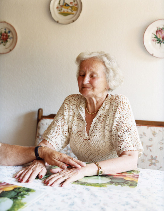 德国一老年痴呆症老人温情记录最后旅行图