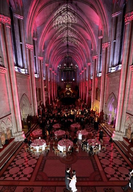 探秘奢华的名媛成人礼舞会三世家财拼得一夜繁华