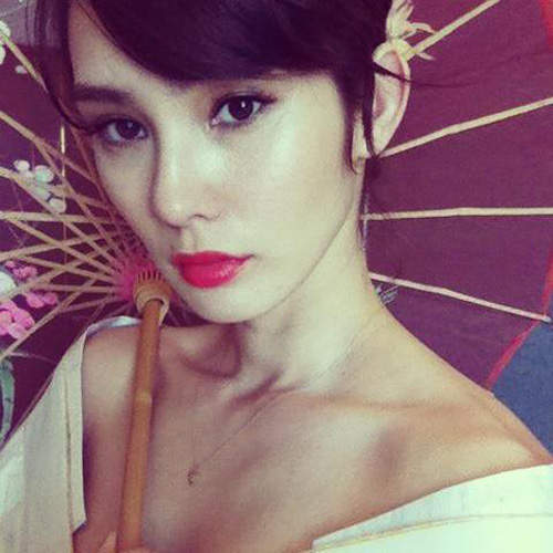 日,瑞混血女模shoko(池间晶子)因和言承旭传绯闻爆红,据说她是言承旭