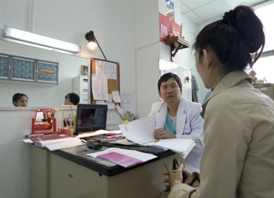 泰国变性人手术揭秘先过一年异性生活