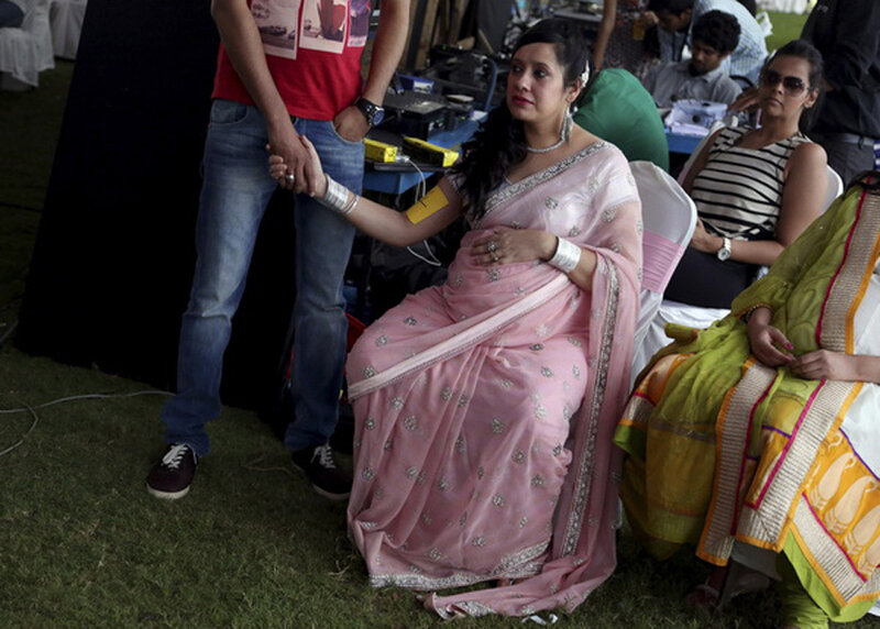 印度孕妇走t台秀d线条孕味十足图