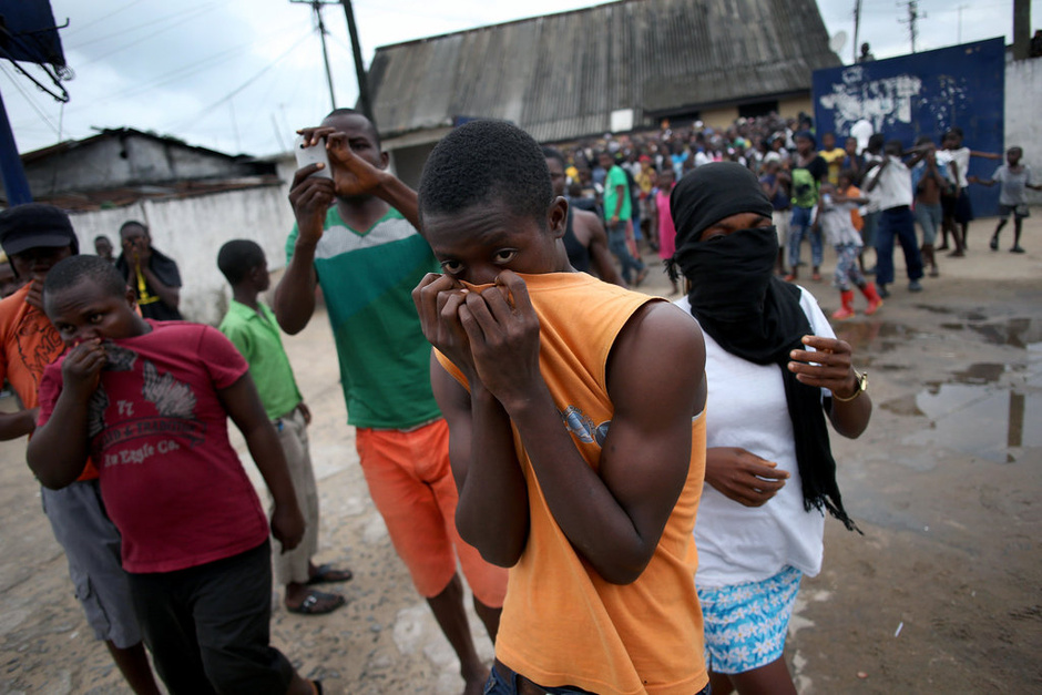 埃博拉隔离所遭袭 20病人逃跑