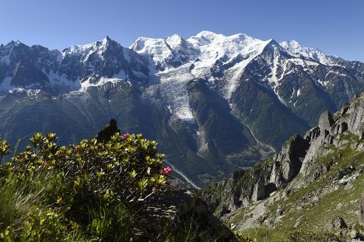 3名登山者法國勃朗峰遇難從山脊跌落800米圖