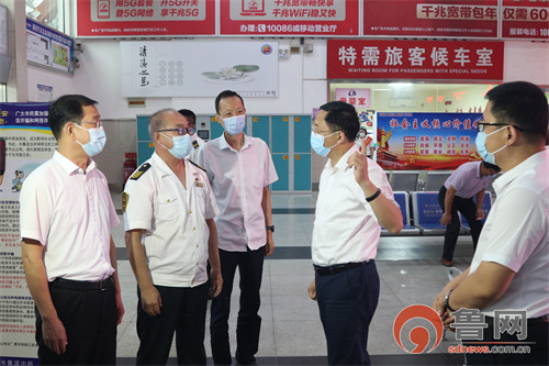 青岛市委副书记惠新安督导莱西汽车总站安全与防控工作