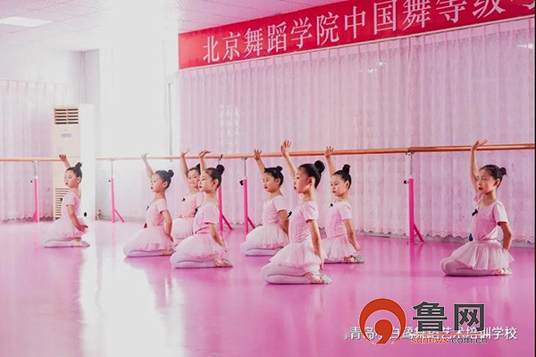 700多名小白鹭顺利通过北京舞蹈学院中国舞考级