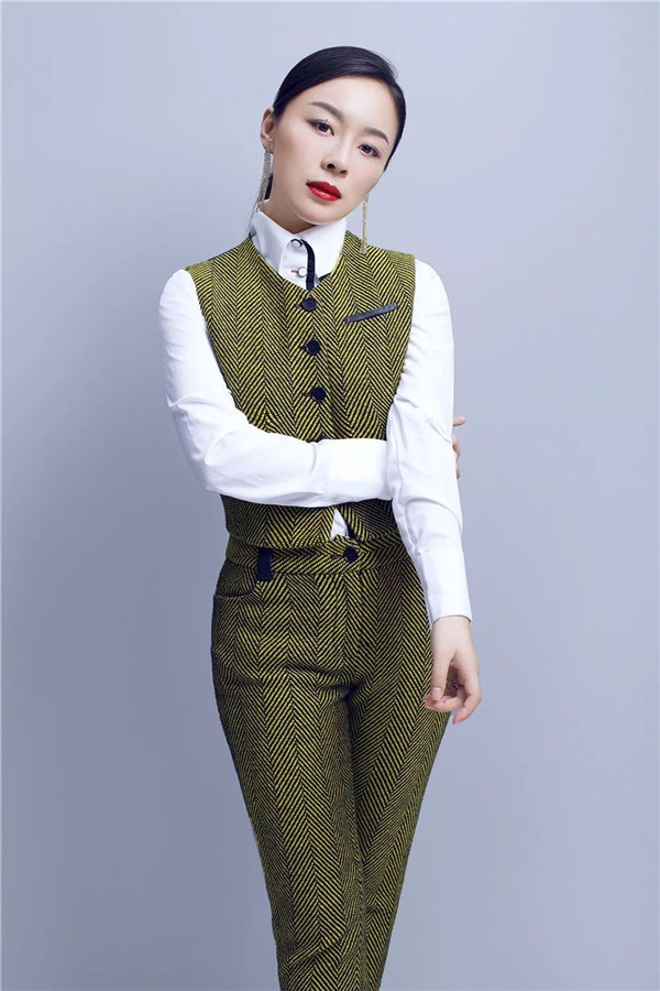 《等等我的梦》作曲:刘沁作词:林非演唱:王奕丁等等,等等我的梦穿过我