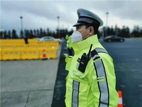 崂山交警全体辅警热血铸就防疫线