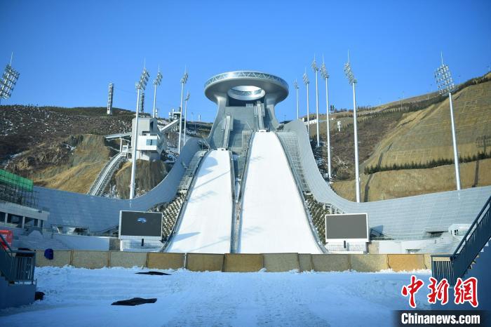 图为北京2022年冬奥会张家口赛区国家跳台滑雪中心。　 翟羽佳 摄
