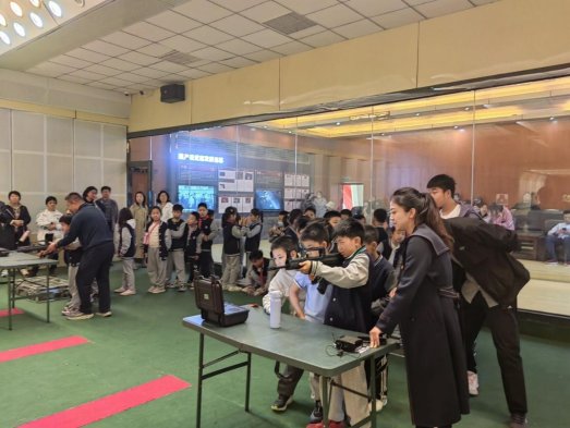 山师附小二年级（10）班走进济南革命军事馆 传承红色基因厚植爱国情怀