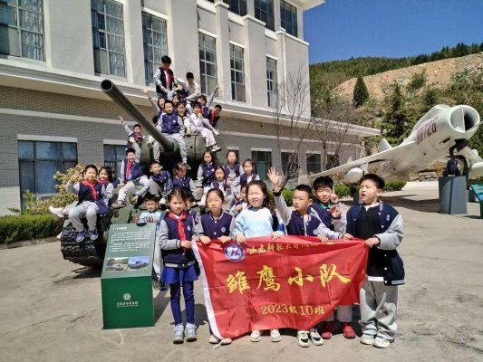 山师附小二年级（10）班走进济南革命军事馆 传承红色基因厚植爱国情怀