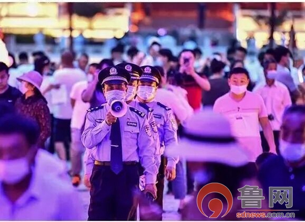 夜游台儿庄古城：赏夜景、看非遗、品美食、逛酒吧、宿古城～